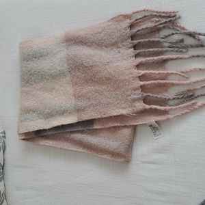 H&M Super Soft Cozy Neckscarf
